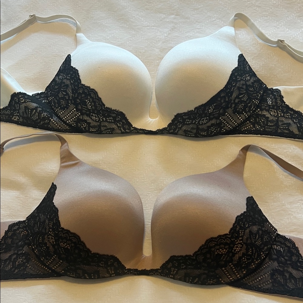 Victoria's Secret Black and Cream Lace push-up Bras